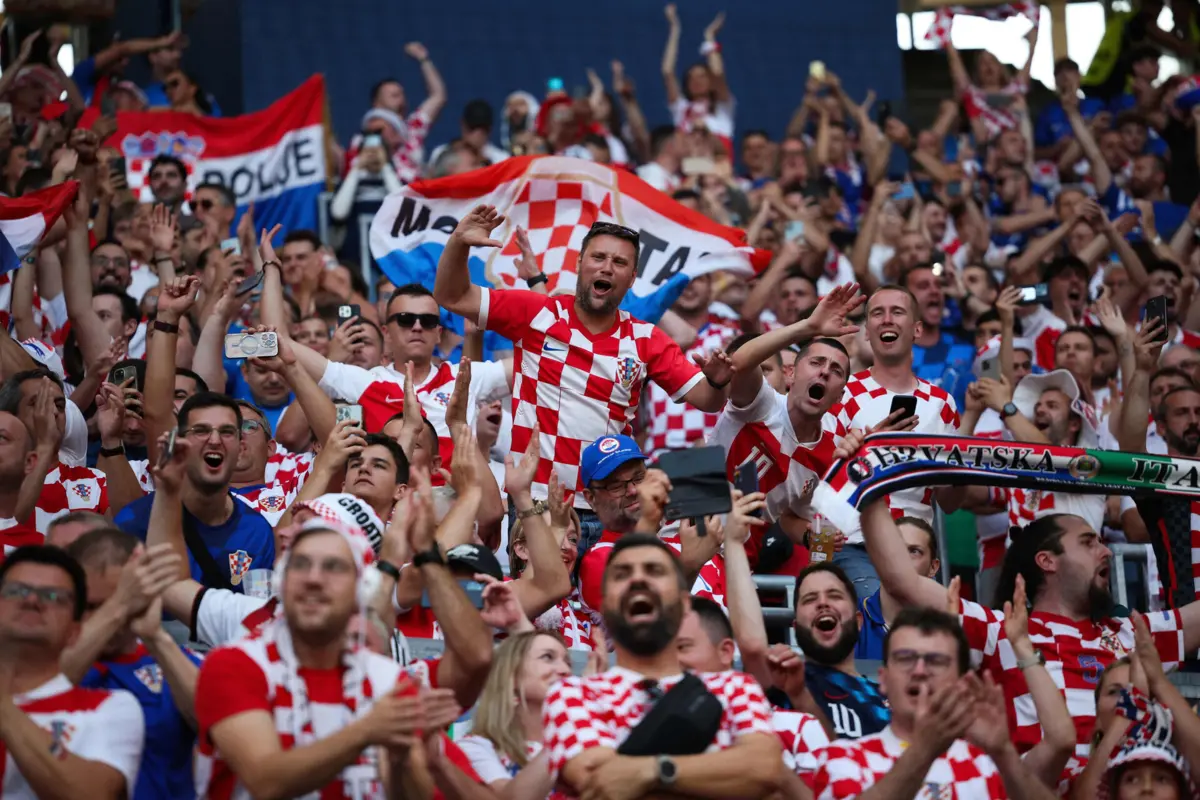 Adeptos da Croácia (Créditos: AFP)