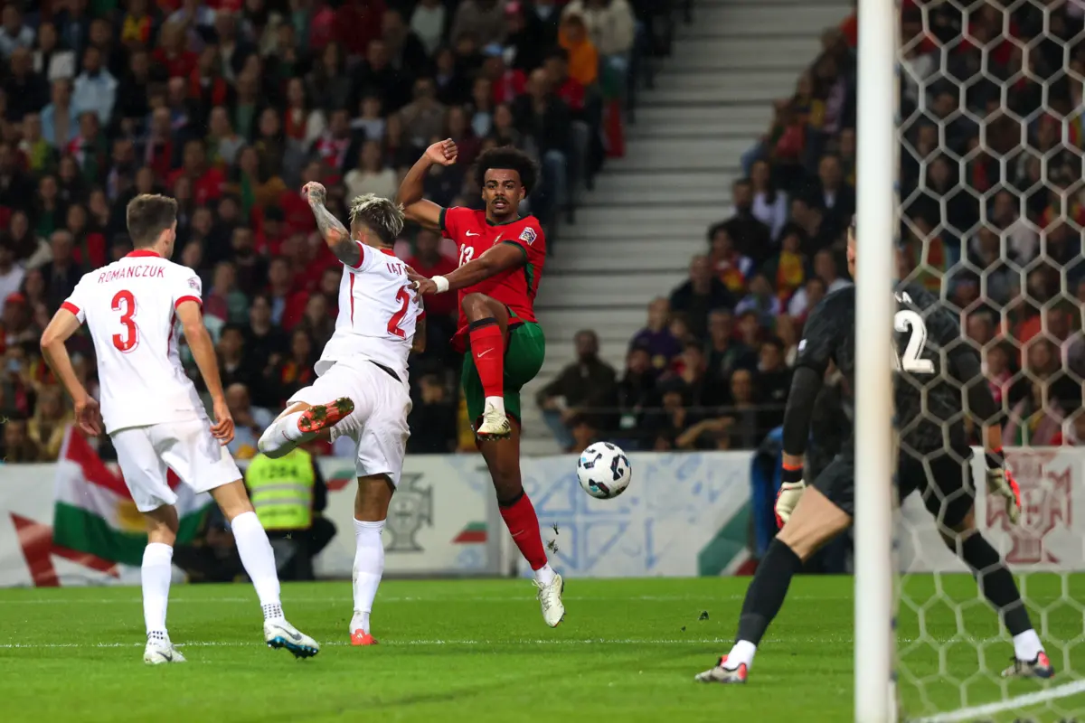 Renato Veiga é internacional português (Créditos: Ivan del Val/Global Imagens)