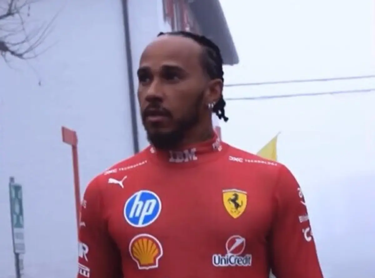 Imagem de contexto do artigo Lewis Hamilton dá primeira volta num carro da Ferrari. Veja o vídeo