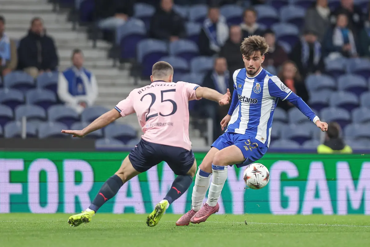 Gabriel Busanello ; Martim Fernandes
(Miguel Pereira)