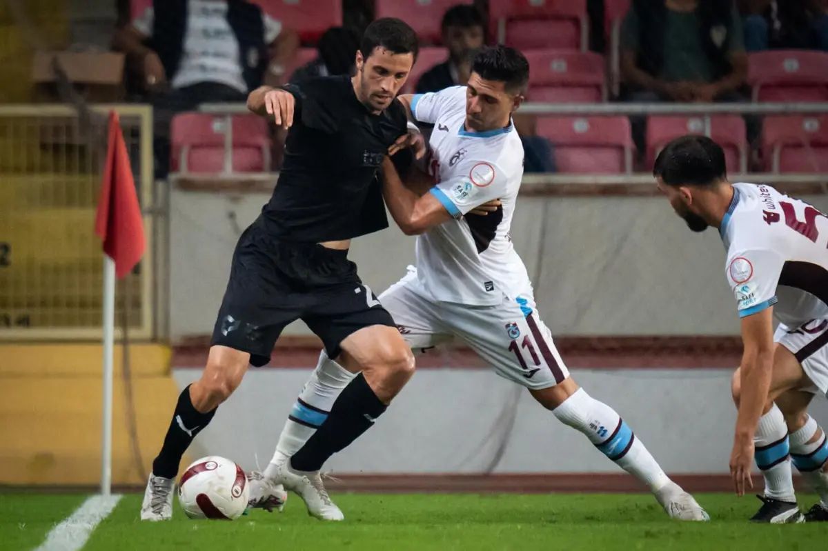 Aburjania, à esquerda (Créditos: reprodução/Instagram)