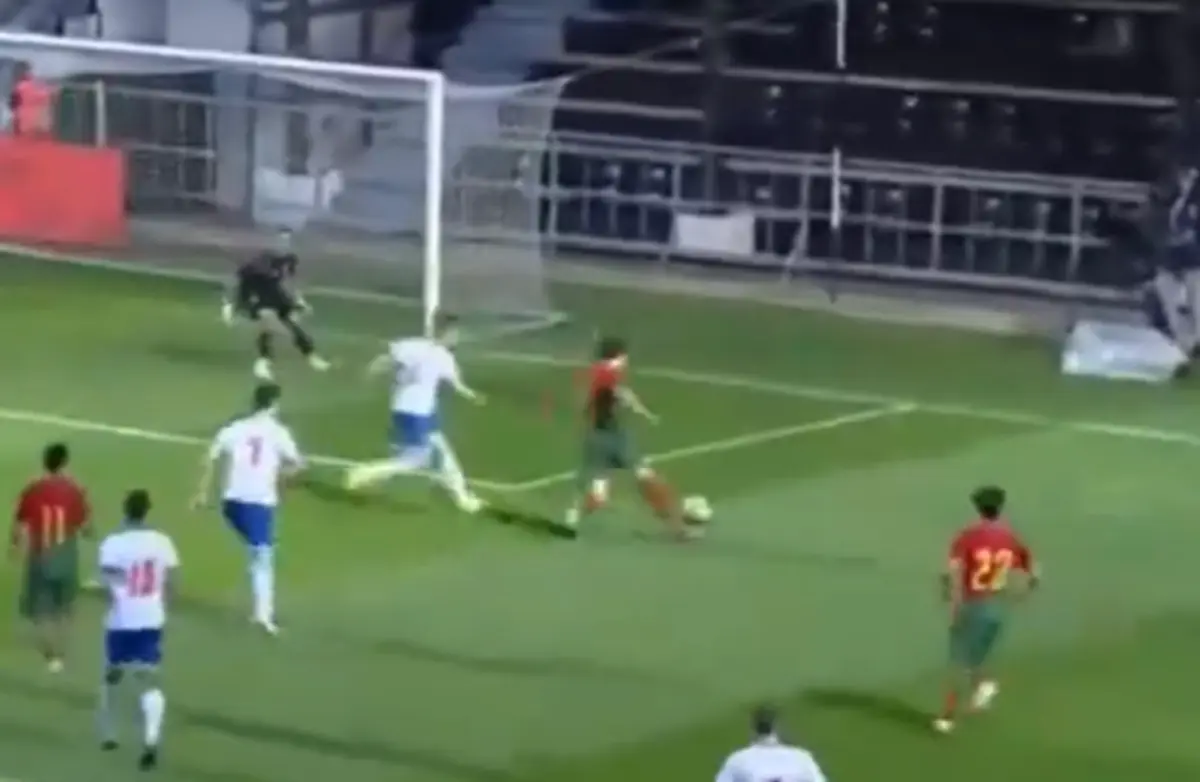 Imagem de contexto do artigo O golo de Fábio Silva que inaugurou o marcador do Portugal-Ilhas Faroé de sub-21