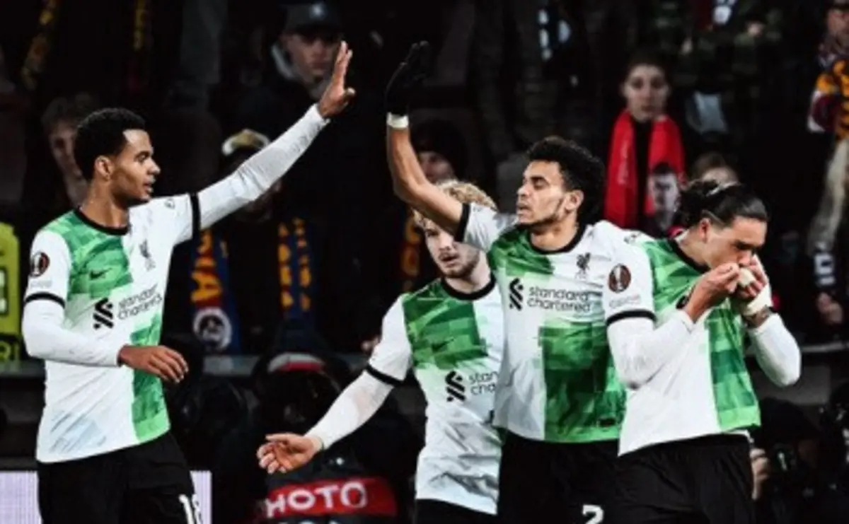 Festa inglesa em Praga (créditos: Liverpool)