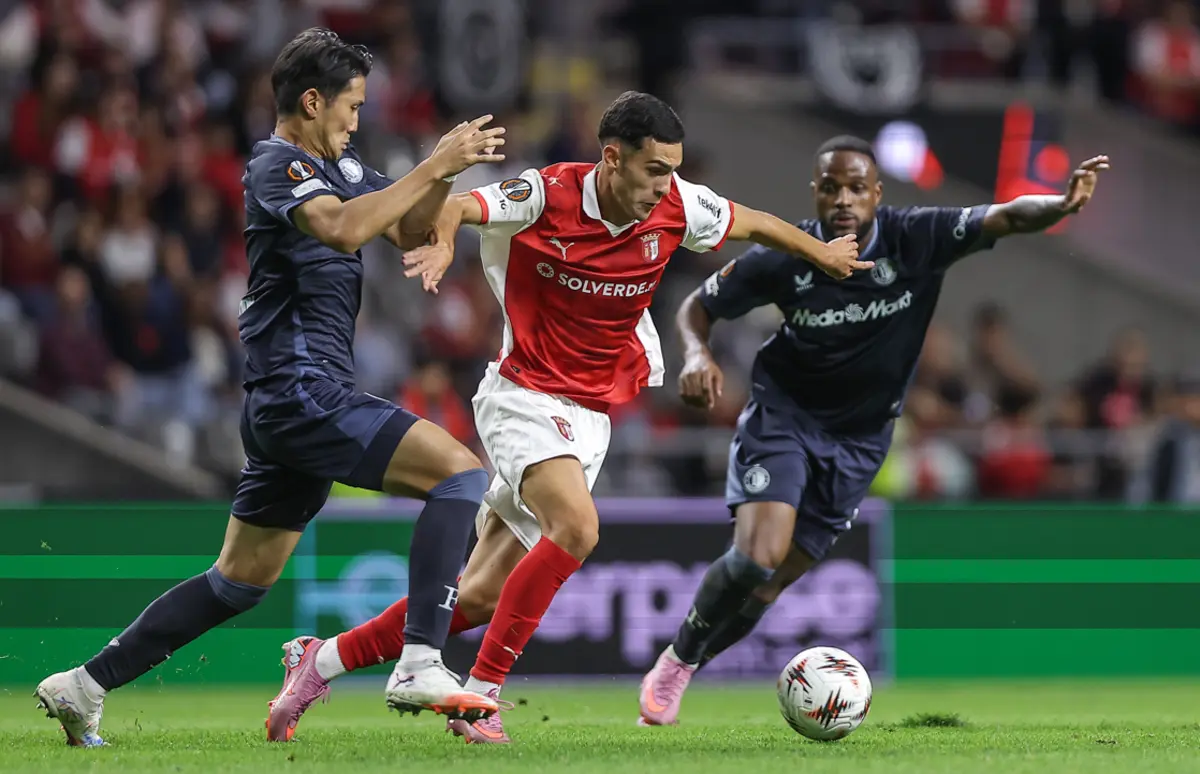 Diego Rodrigues frente ao Vitória