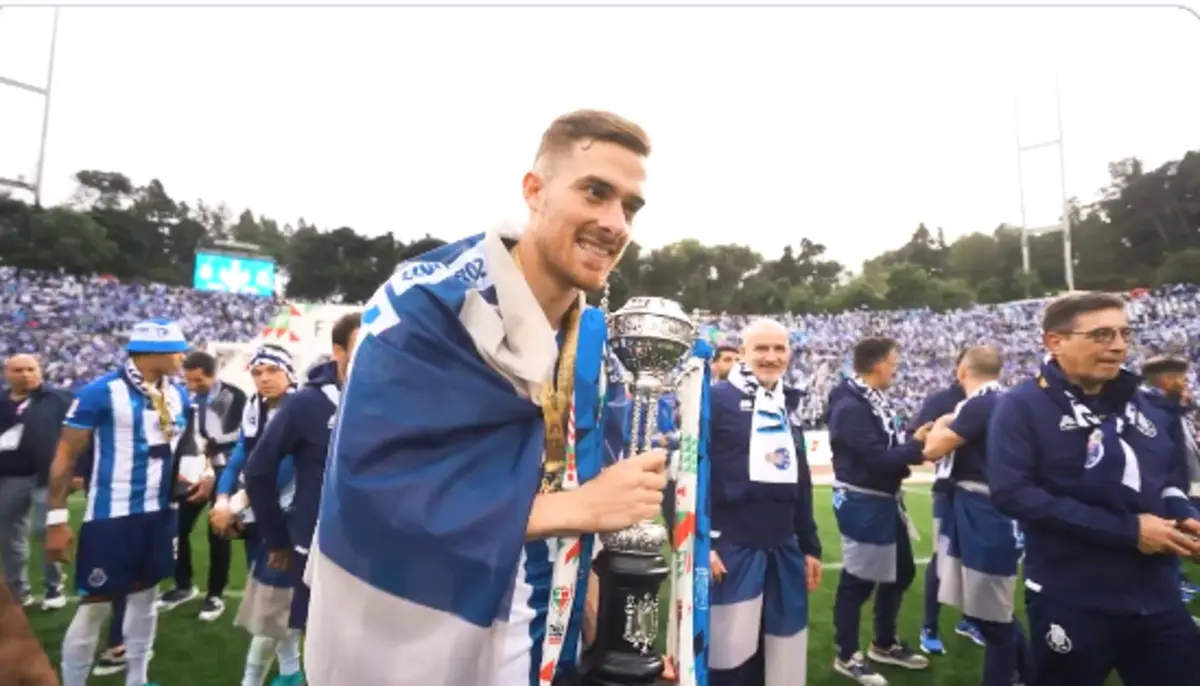 Imagem de contexto do artigo A chegada, golos e outros momentos: o "obrigado" do FC Porto a Toni Martínez