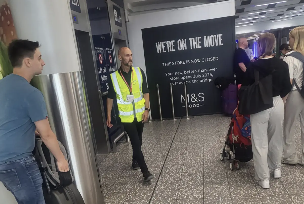 Luke Williams (créditos: reprodução/Twitter)