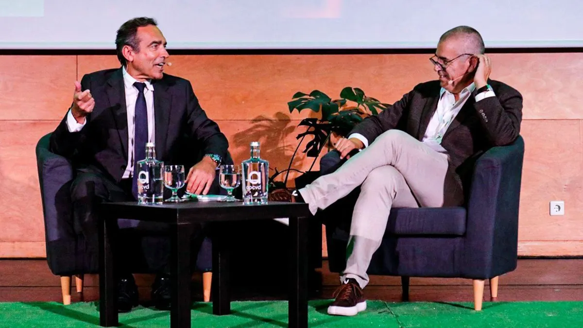 Reinaldo Teixeira, à esquerda