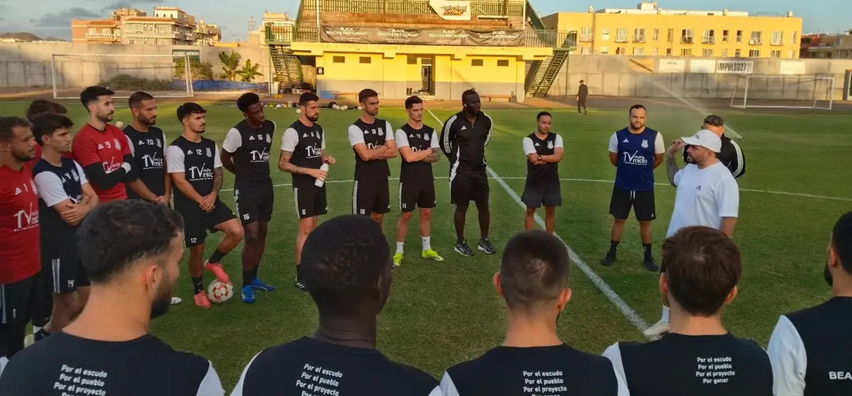 Imagem de contexto do artigo Filho de Maradona treina em Espanha: "Não quero ser julgado pelo apelido"