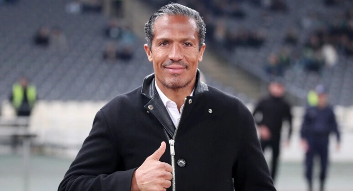 Imagem de contexto do artigo AEK anuncia saída de Bruno Alves após três anos no clube