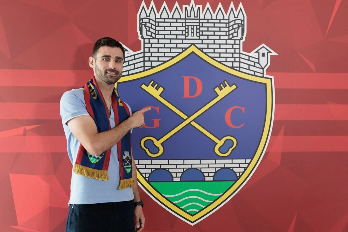 Roberto numa casa que bem conhece