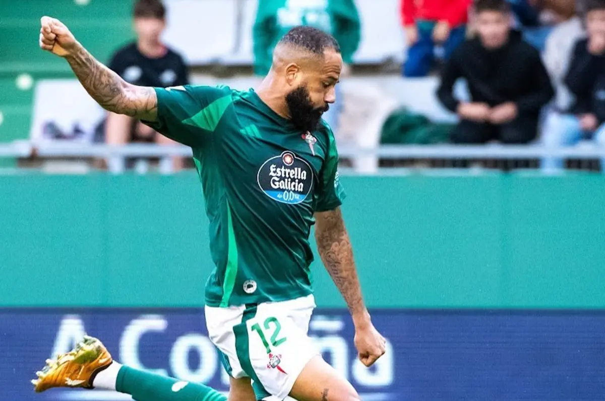 Imagem de contexto do artigo Bebé troca de clube em Espanha