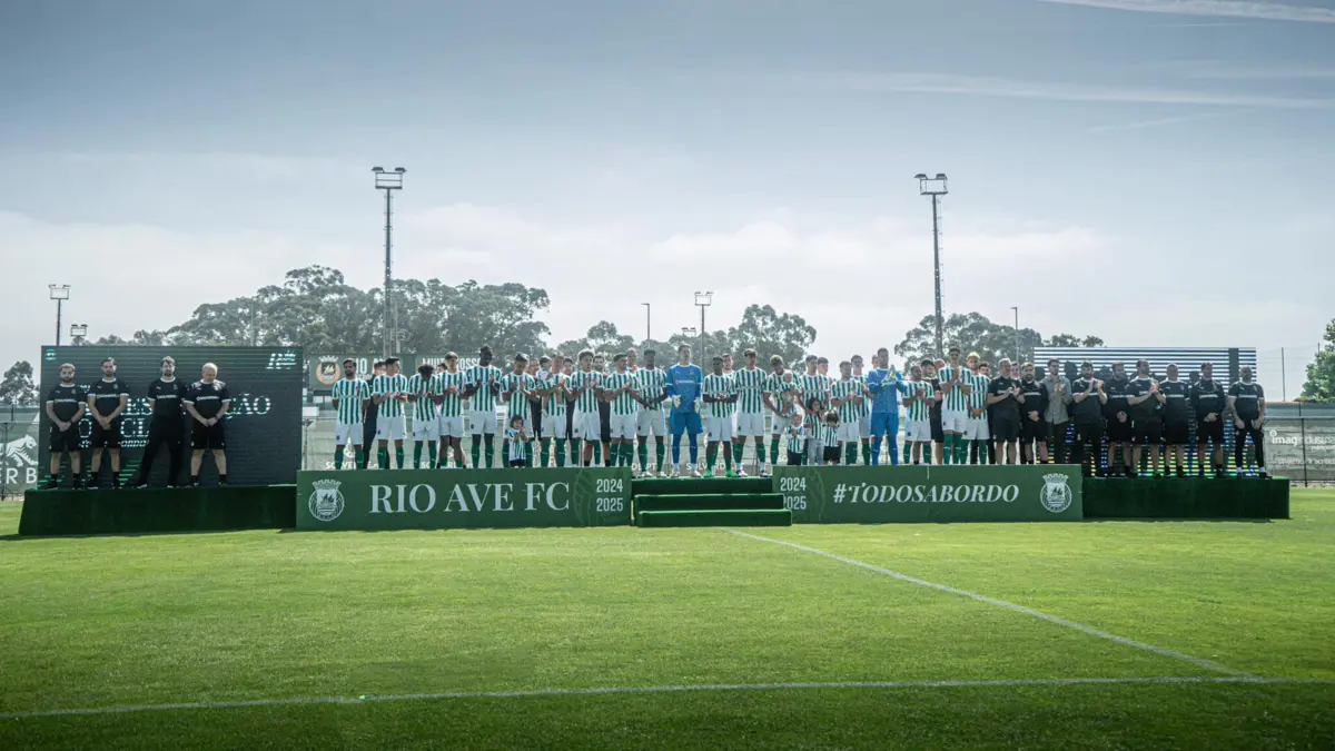Imagem de contexto do artigo Santa Clara vence na apresentação do Rio Ave aos sócios