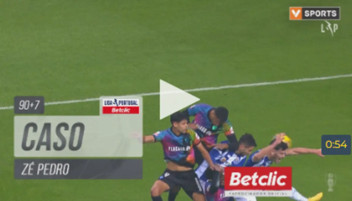 Imagem de contexto do artigo Tribunal O JOGO | Há motivo para penálti no último ataque do Chaves frente ao FC Porto?