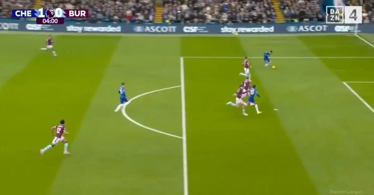Imagem de contexto do artigo Assistência de Pedro Neto no Chelsea-Burnley. Confira o lance