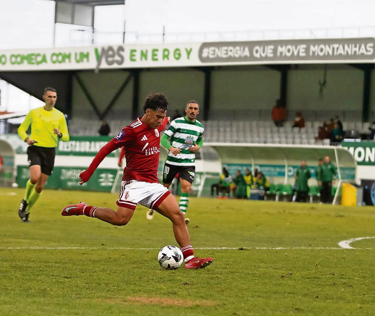 Rodrigo Teixeira tem 14 jogos esta época e fez uma assistência no último jogo