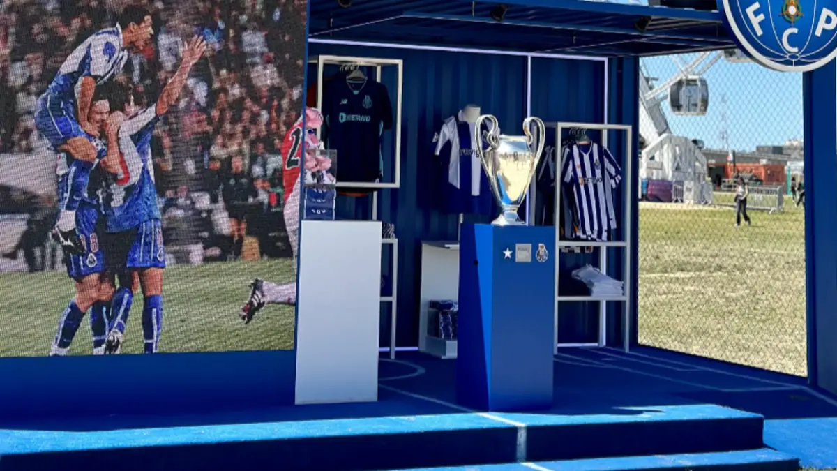 Imagem de contexto do artigo Rock In Rio: FC Porto exibe troféu conquistado em Gelsenkirchen