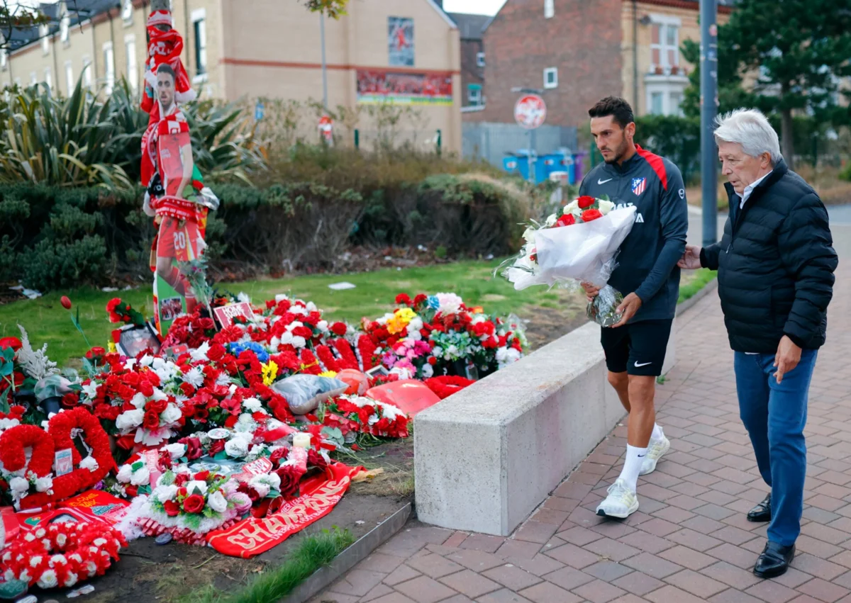 Koke e Cerezo em Anfield