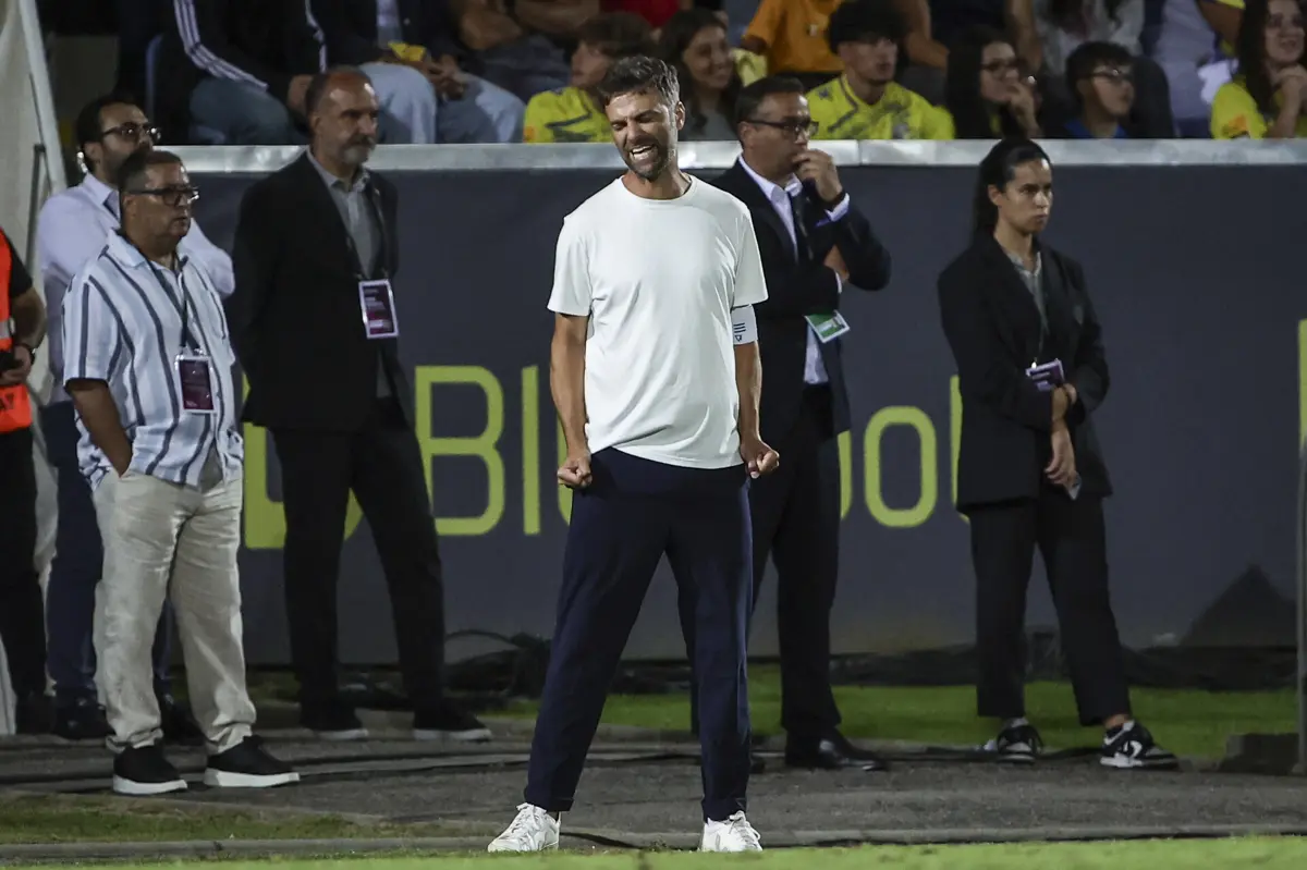 Gonzalo García acredita em bom resultado com o Rio Ave enquanto espera reforços