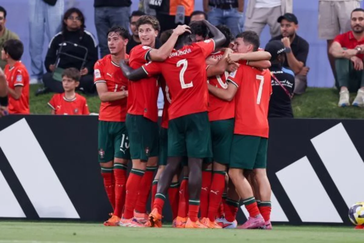 A seleção portuguesa de sub-17 vai defrontar a Bélgica nos 16 avos do Mundial