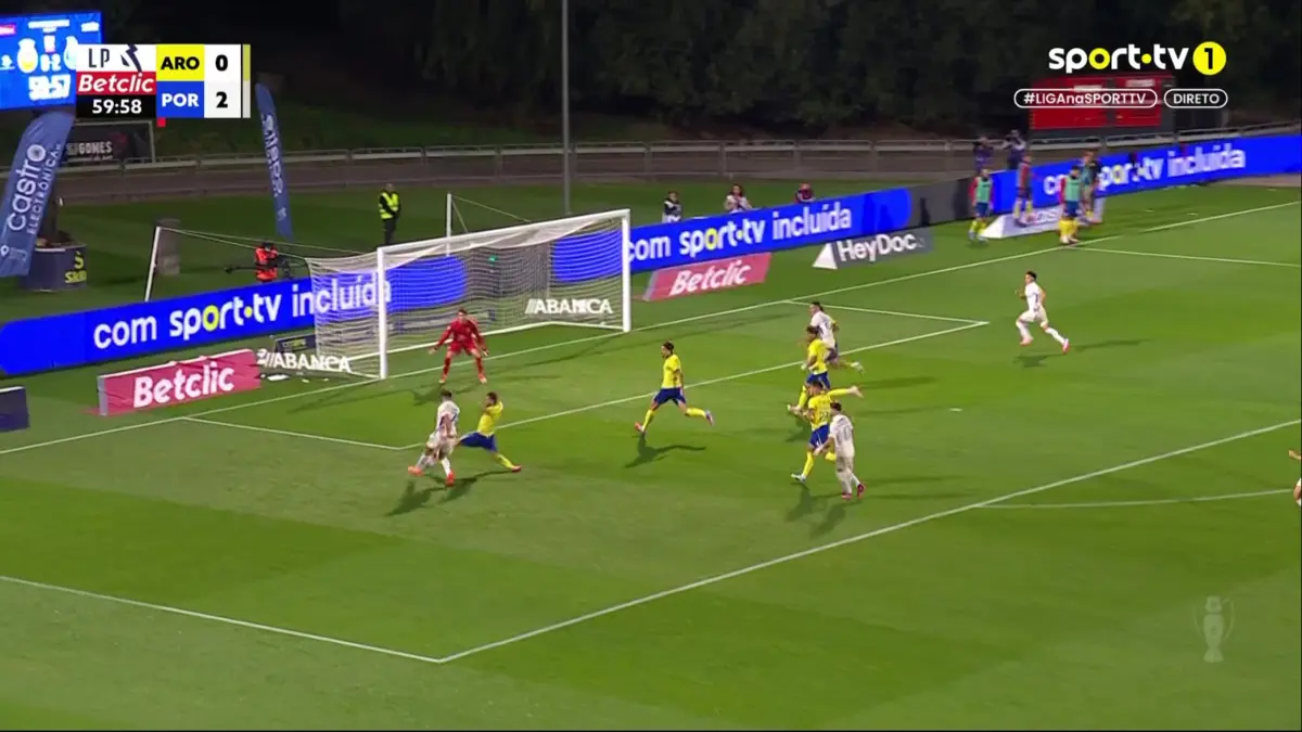 Imagem de contexto do artigo Moura marcou terceiro golo no Arouca-FC Porto. Veja o lance