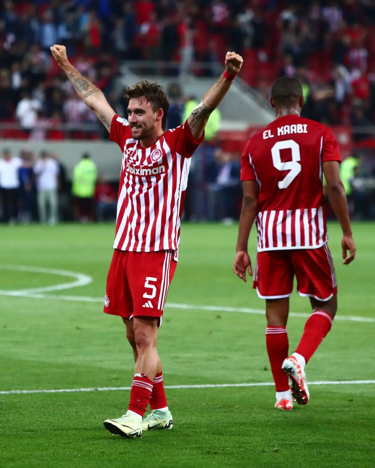 Imagem de contexto do artigo André Horta bisa pelo Olympiacos e "oferece" o primeiro lugar ao PAOK