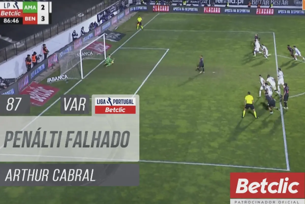 Imagem de contexto do artigo Arthur Cabral falhou penálti no Estrela da Amadora-Benfica. Ora veja