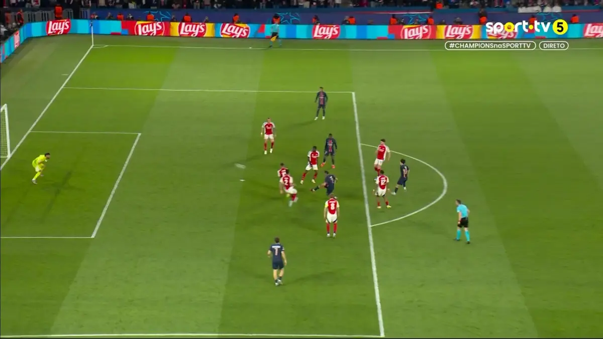 Imagem de contexto do artigo PSG-Arsenal: Hakimi aumenta vantagem dos franceses. Veja o golo