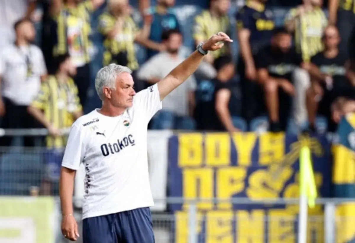 Imagem de contexto do artigo Mourinho mais próximo de garantir reforços de peso para o "seu" Fenerbahçe