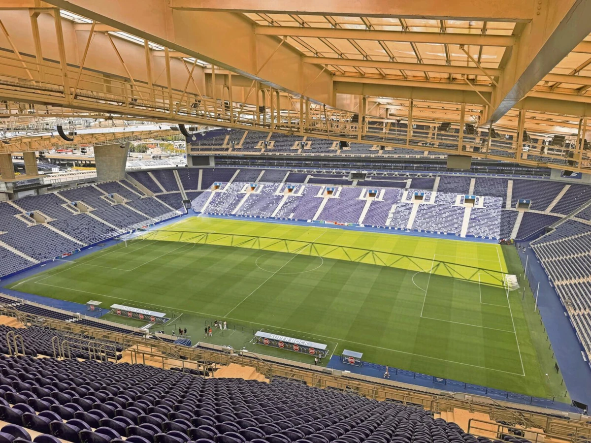 Imagem de contexto do artigo Dragão prepara-se para mais 25 anos: modernização deixa estádio de cara lavada