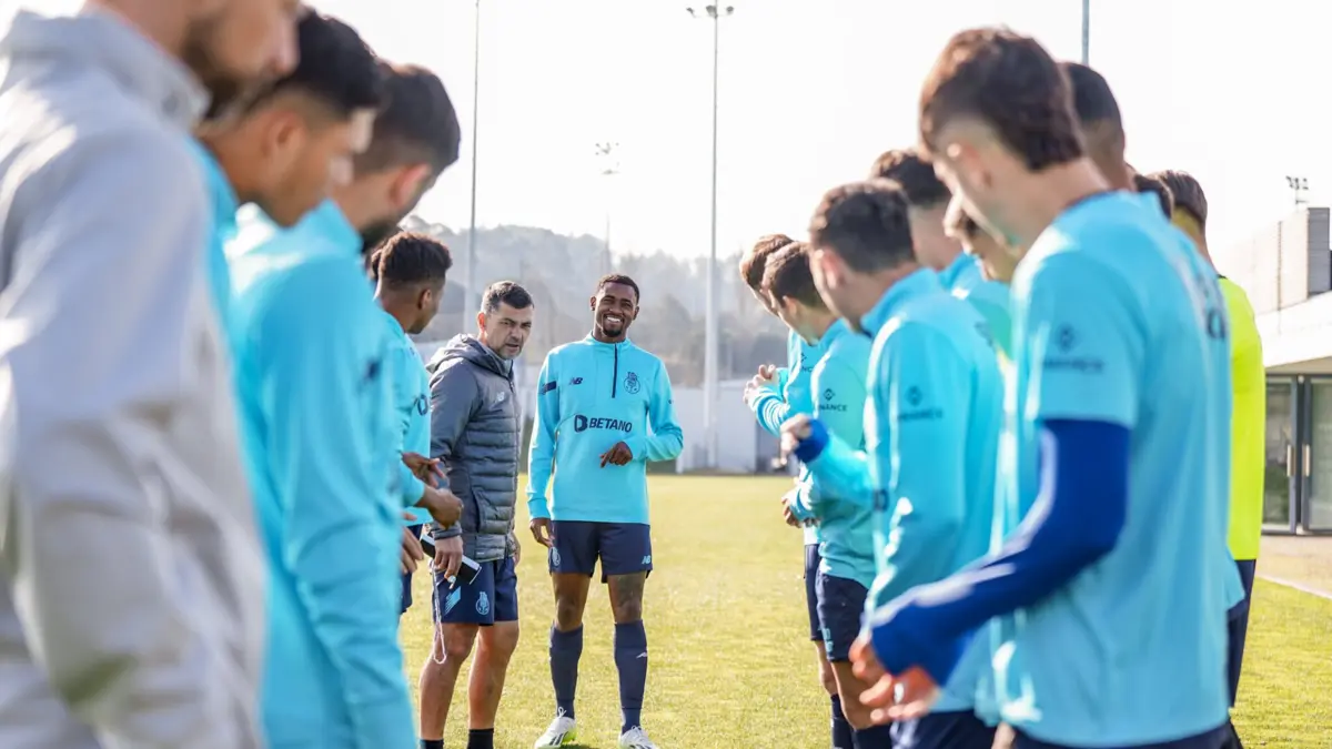 Imagem de contexto do artigo Sérgio Conceição forçado a mexer: Otávio e Zaidu espreitam chamada ao onze do FC Porto