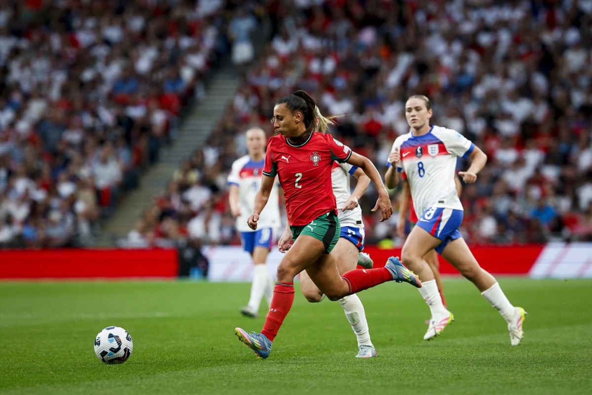 Imagem de contexto do artigo Liga das Nações feminina: Portugal goleado pela Inglaterra, mas mantém o terceiro lugar do grupo