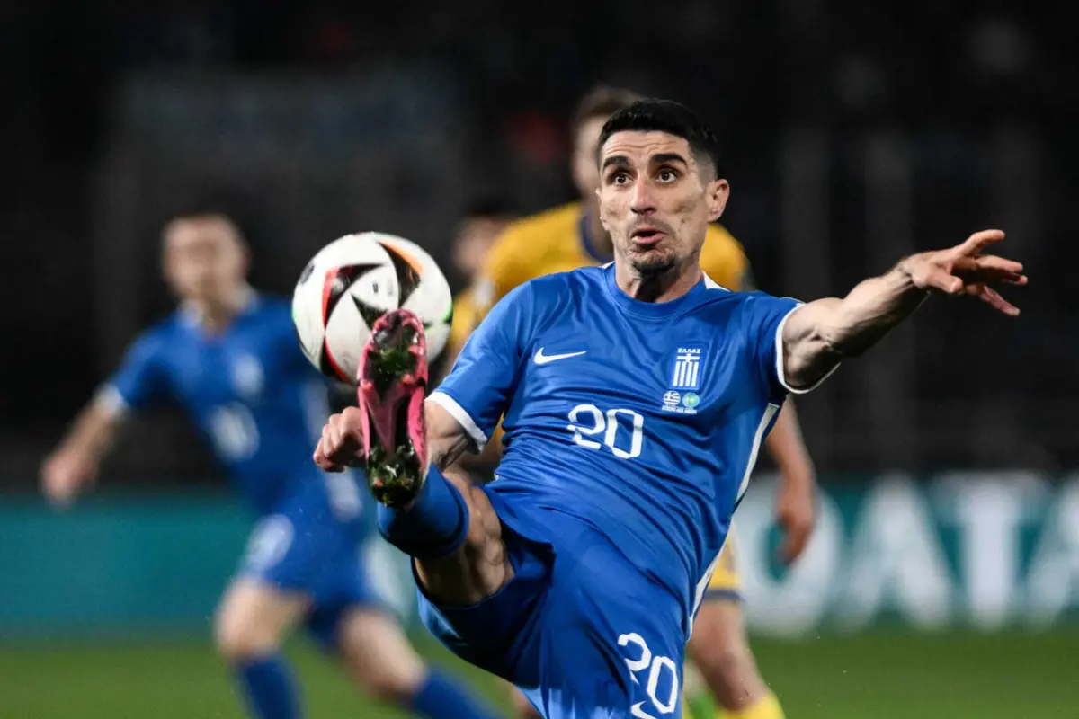 Petros Mantalo, jogador da Grécia (créditos: Angelos TZORTZINIS / AFP)