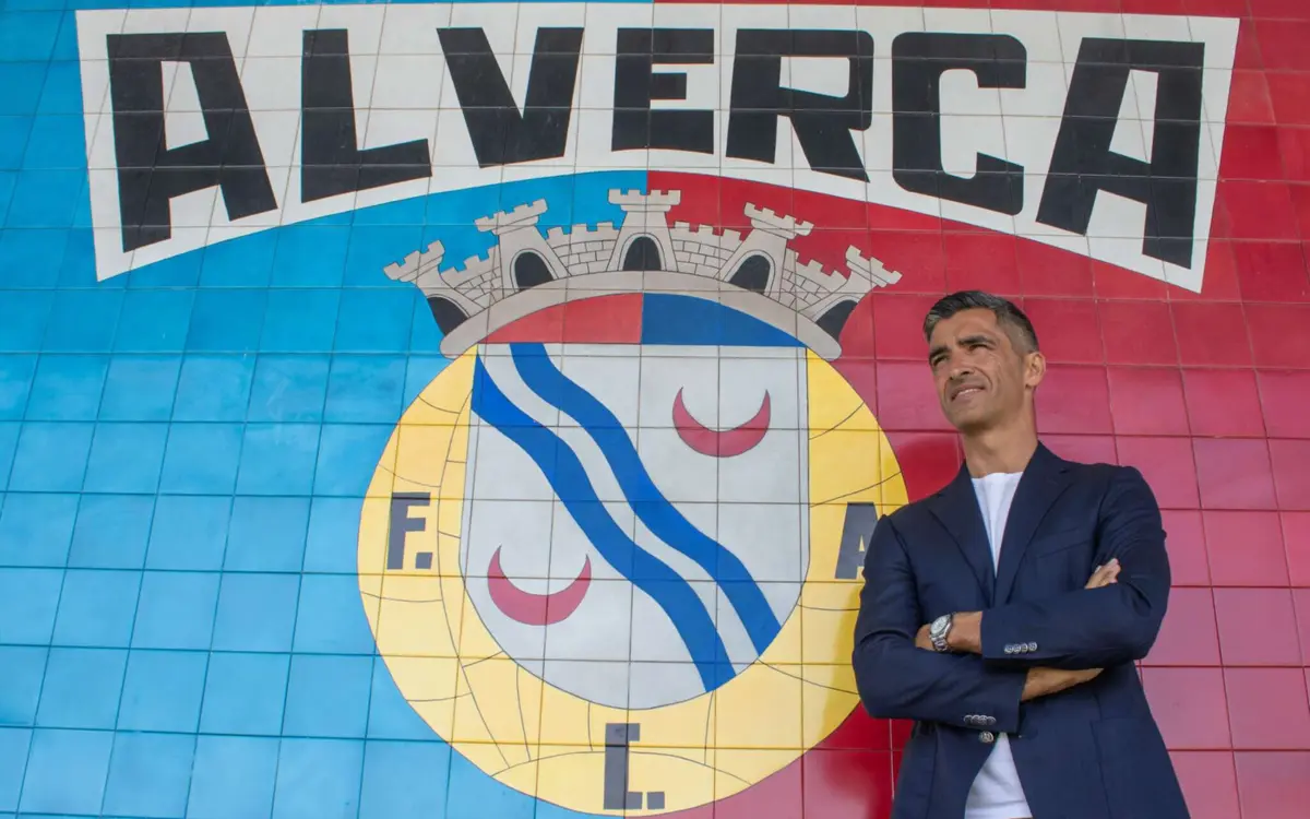 Imagem de contexto do artigo Custódio Castro na lista de treinadores no curso de nível IV da UEFA