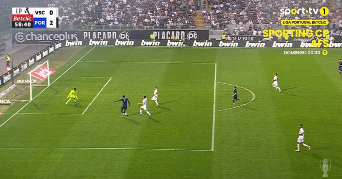 Imagem de contexto do artigo Bis de Samu aumenta vantagem do FC Porto em Guimarães. Veja o golo