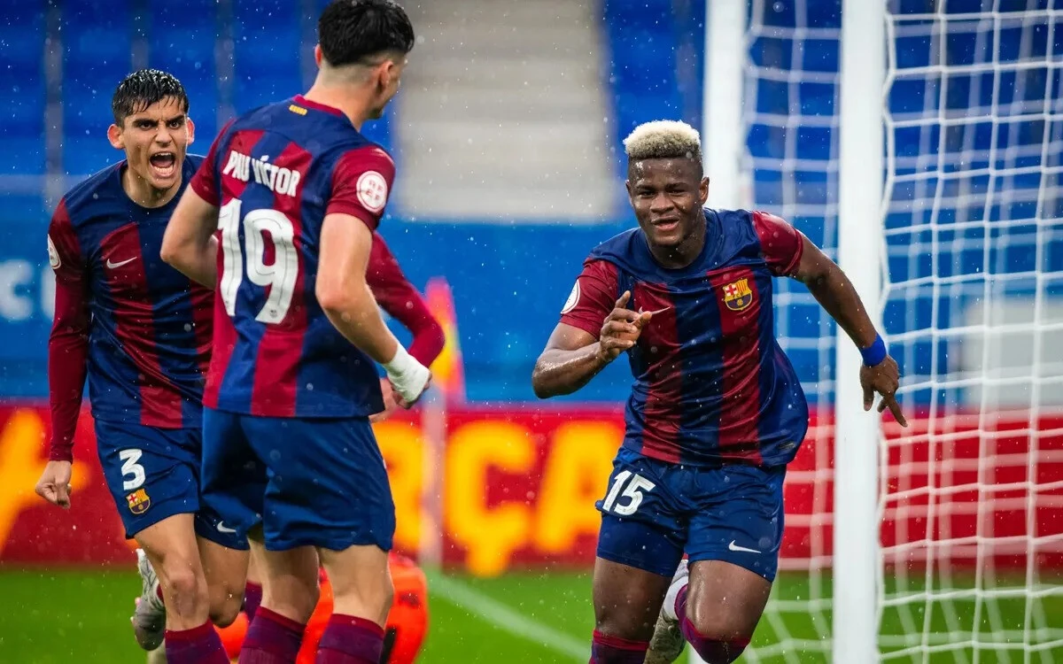 Mika Faye (Créditos: FC Barcelona)