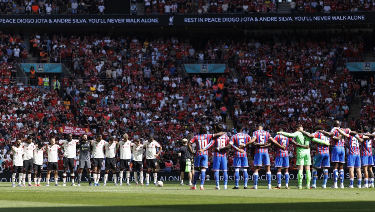 Minuto de silêncio por Diogo Jota e André Silva (créditos: AFP)
