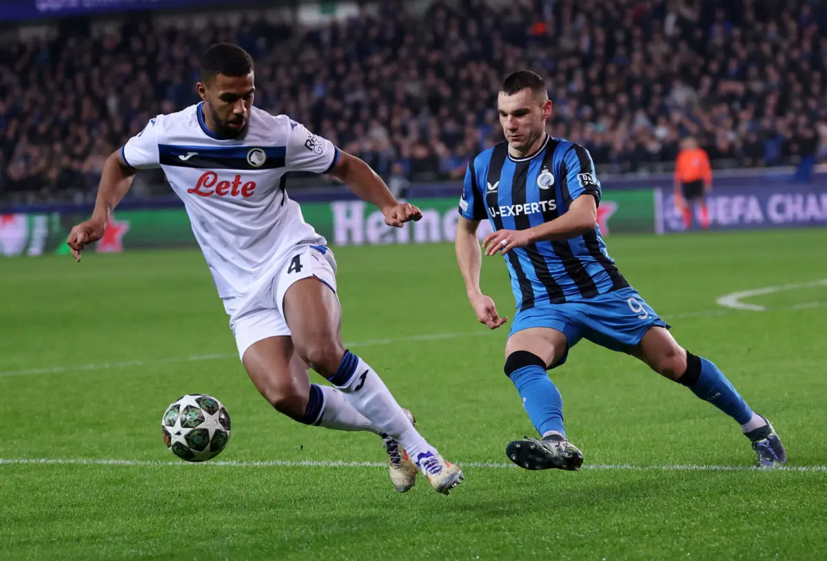 Isak Hien, à esquerda (Créditos: EPA)