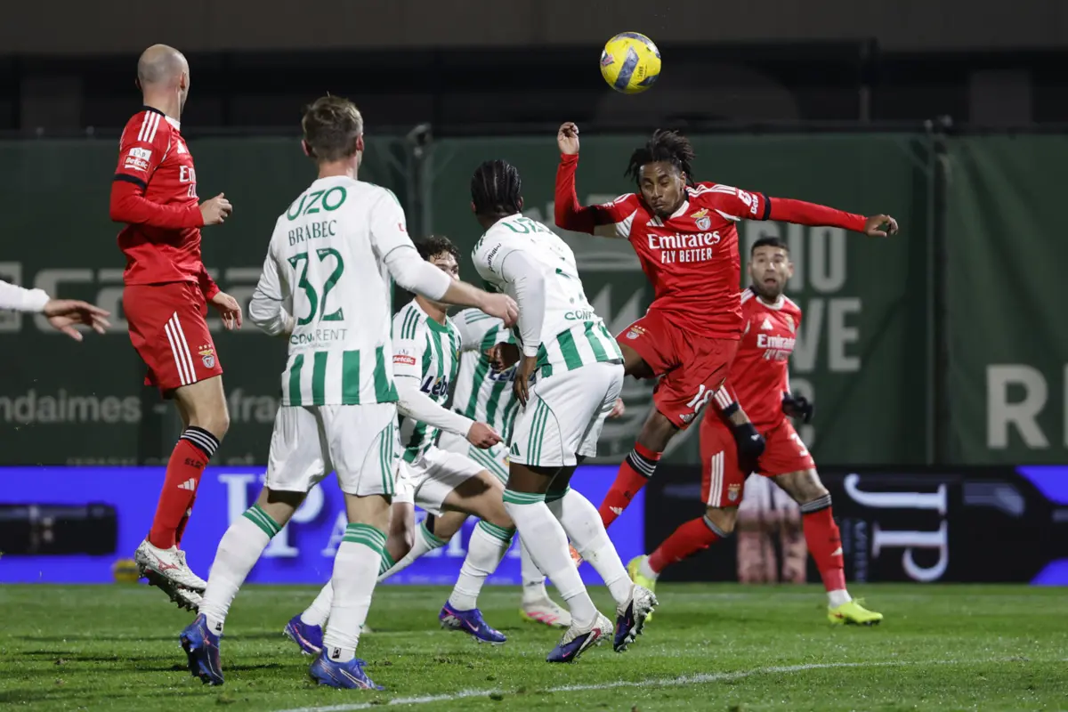 A responder a centro de Sudakov, marcou Leandro Barreiro