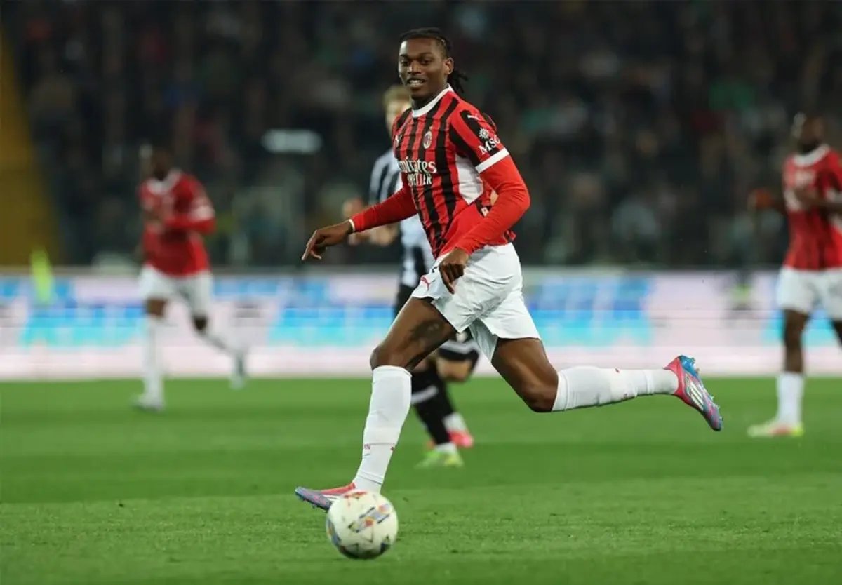 Imagem de contexto do artigo Depois de abrir o marcador, Rafael Leão oferece o quarto do Milan. Ora veja