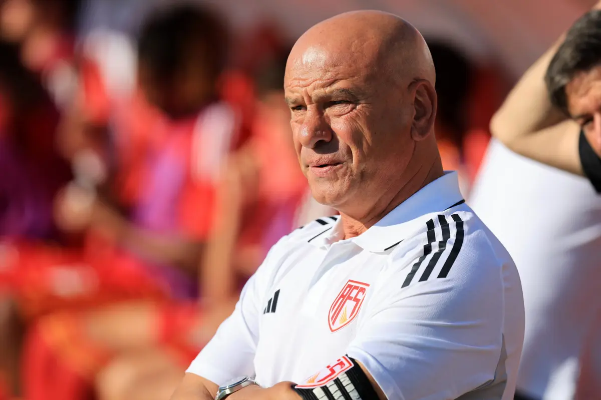 Imagem de contexto do artigo Aves SAD goleia Aparecida em jogo de preparação