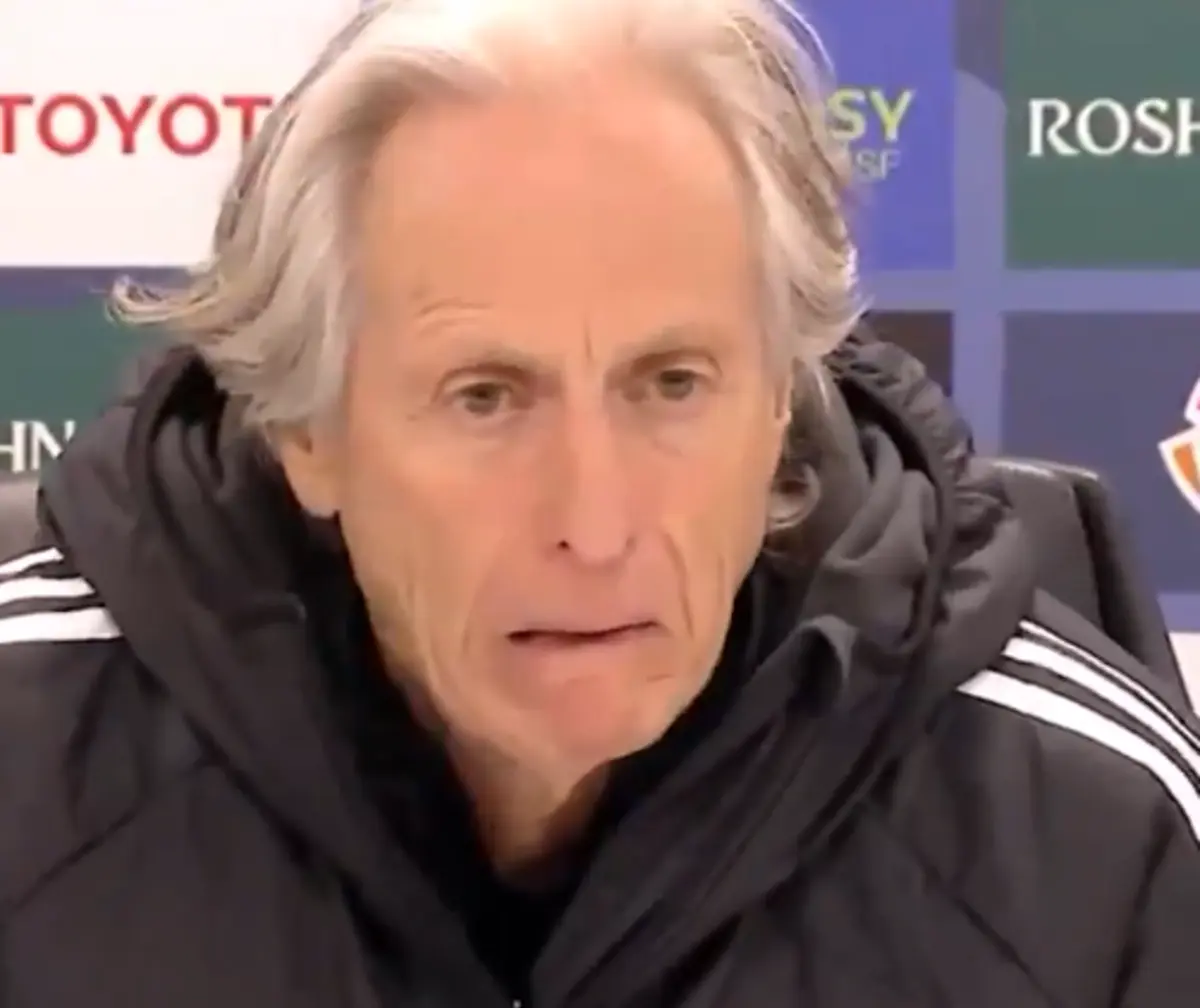 Imagem de contexto do artigo Jorge Jesus irritado na conferência de imprensa: "Estão a pôr questões de 'bla, bla,bla'..."