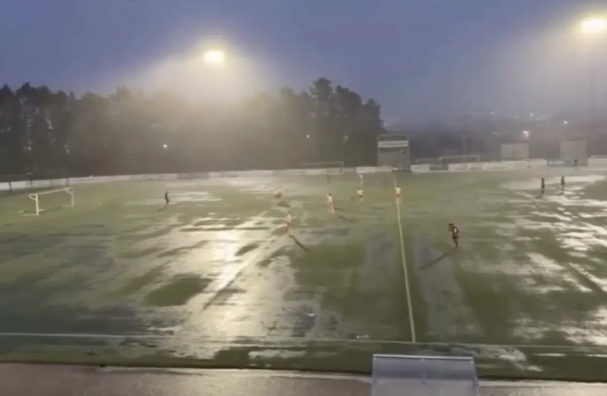 Imagem de contexto do artigo Pais de atletas de Albergaria admitem denúncia após jogo sob temporal: "AF Aveiro foi imprudente"