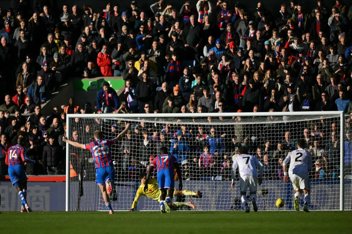 Mateta colocou o Crystal Palace na frente