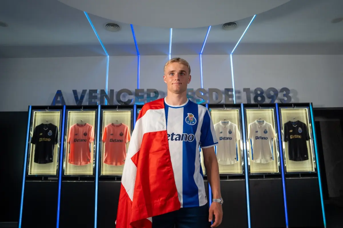 Imagem de contexto do artigo Froholdt: "Vou dar tudo pelo símbolo, sei que significa muito para esta cidade"