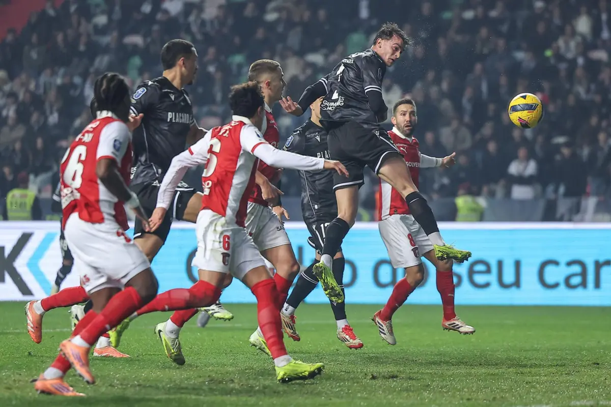 Miguel Nóbrega agarrou a titularidade e está a corresponder