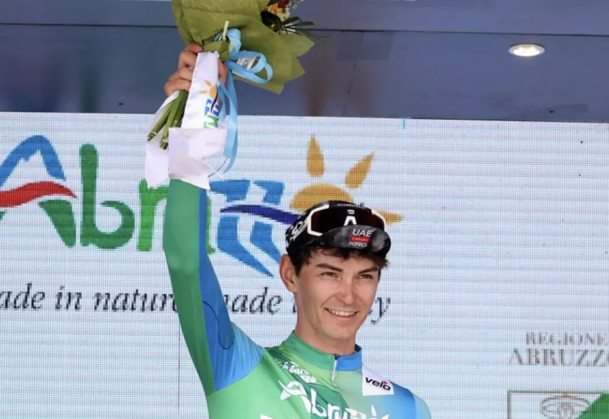 Alessandro Covi venceu a primeira etapa (créditos: UAE Emirates)