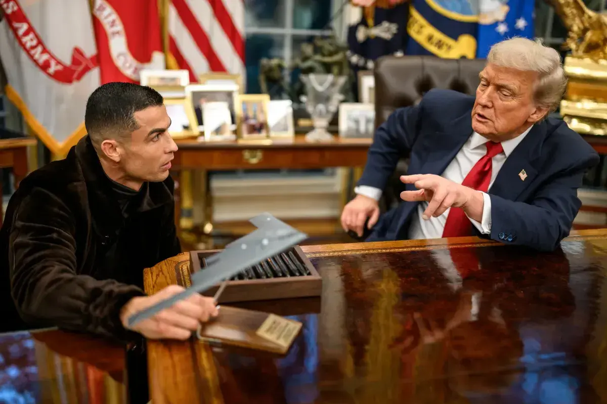Cristiano Ronaldo com Donald Trump na Casa Branca