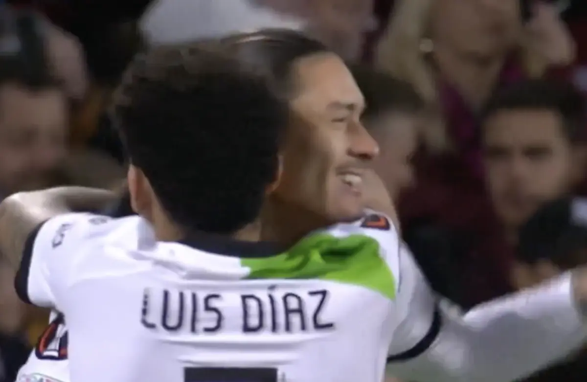 Imagem de contexto do artigo Darwin inspirado em Praga: depois do golaço, bisou pelo Liverpool. Veja aqui