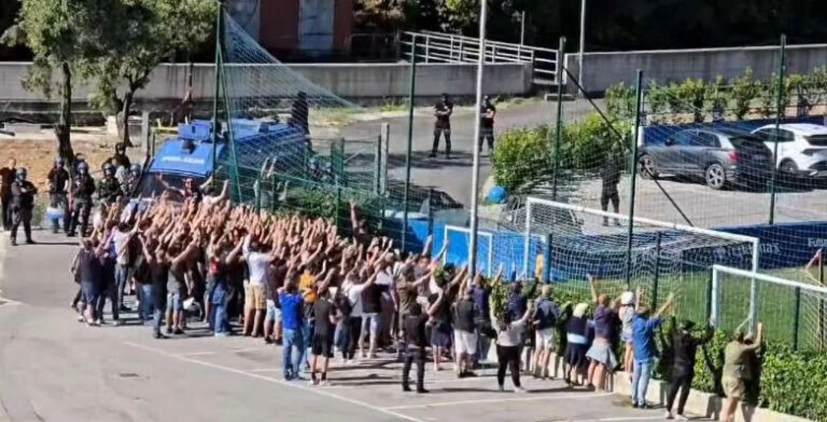 Imagem de contexto do artigo Tensão na Sampdória: ultras obrigam jogadores a tirar a camisola do clube. Ora veja