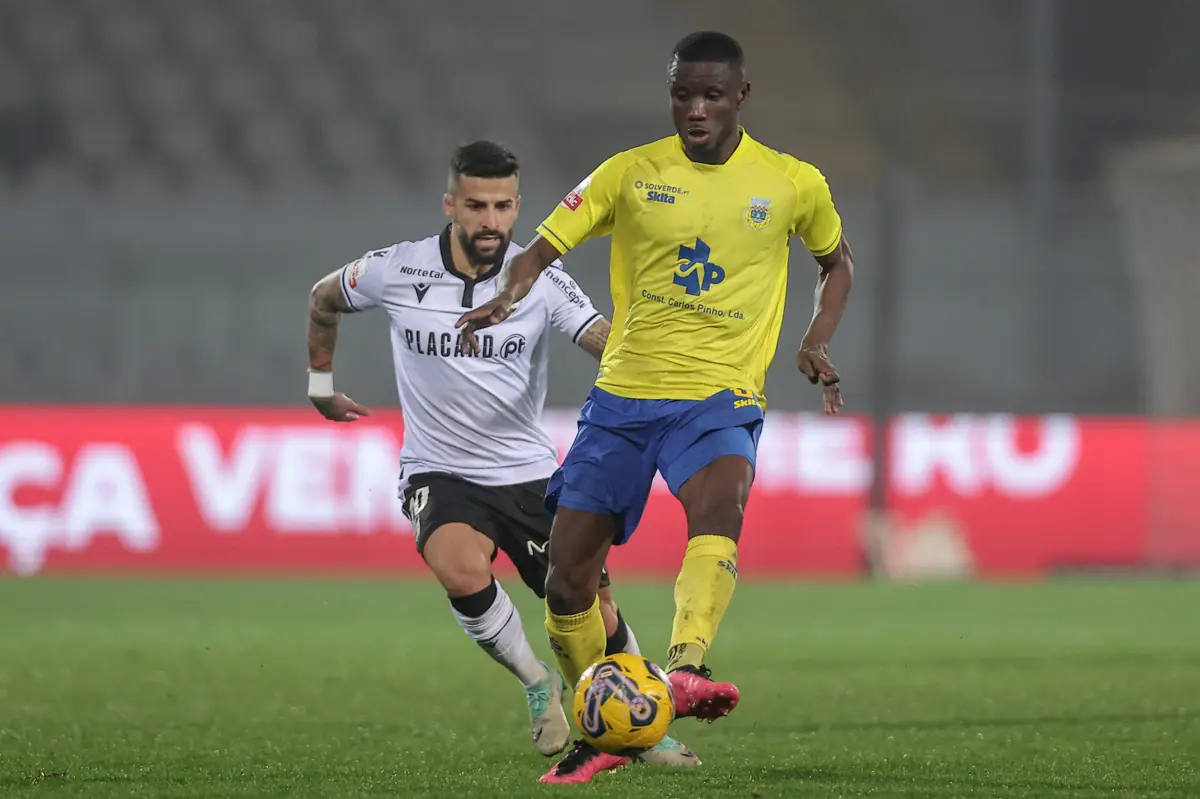 Imagem de contexto do artigo Arouca anuncia rescisão de contrato de Eboué Kouassi